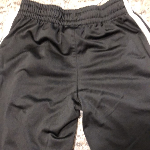 Black/white boys adidas jogging pants - Picture 4 of 6